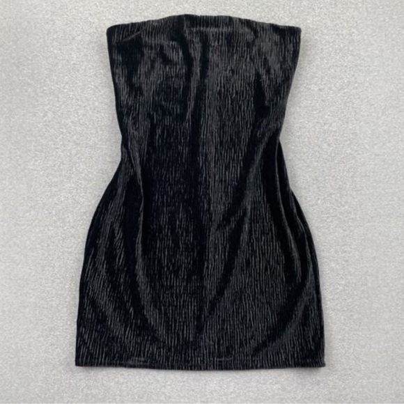 Naked Wardrobe Black Velvet Textured Strapless Tube Mini Dress - Picture 2 of 6